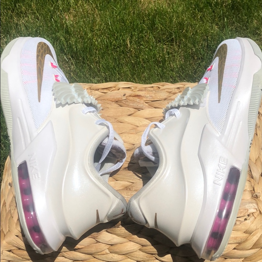 Nike KD 7 Aunt Pearl